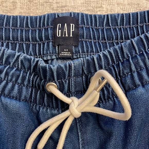 Gap Small blue Jean joggers - Picture 2 of 5